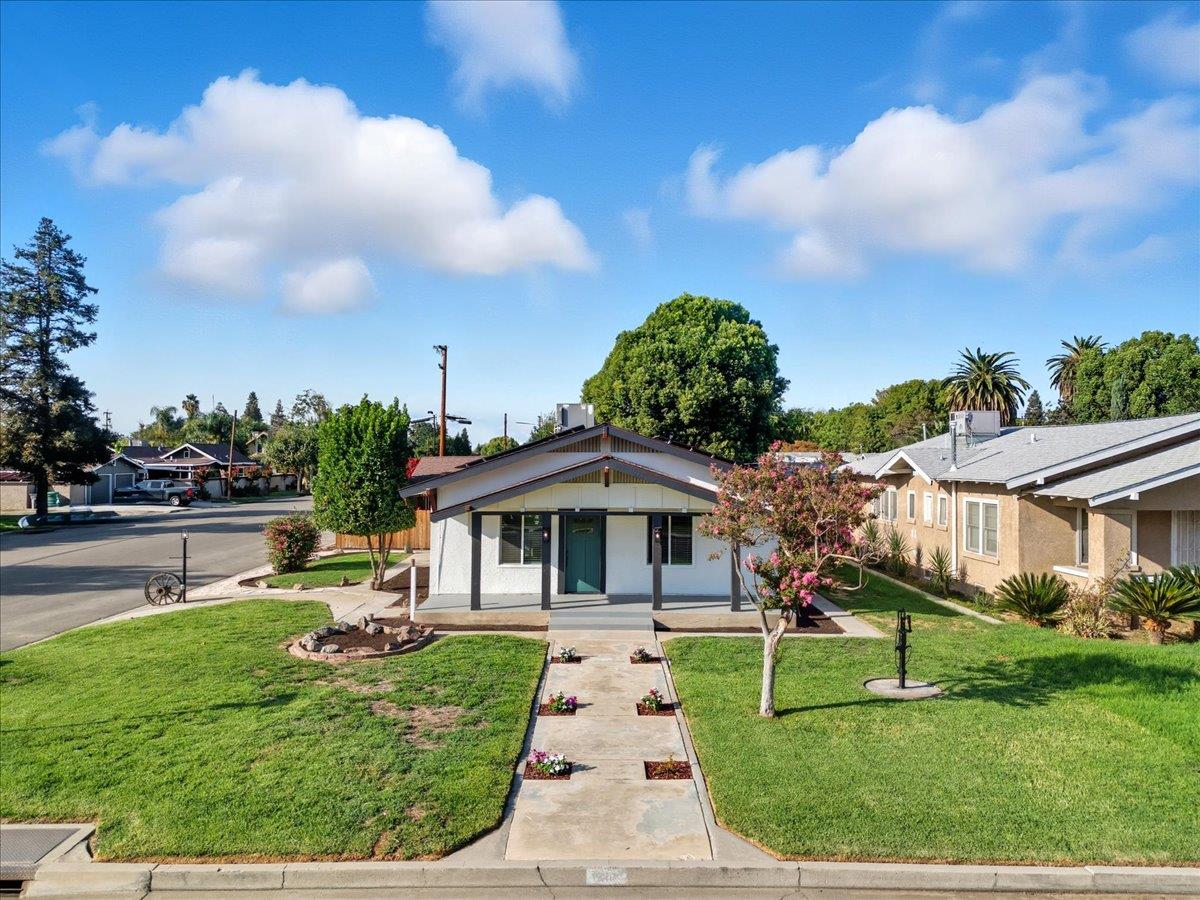 1201 Union St, Kingsburg, CA 93631