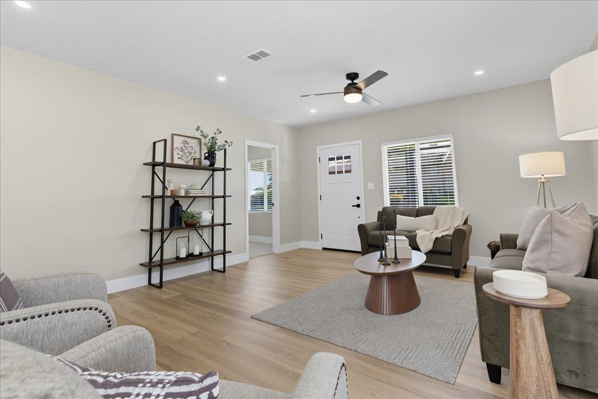 1201 Union St, Kingsburg, CA 93631