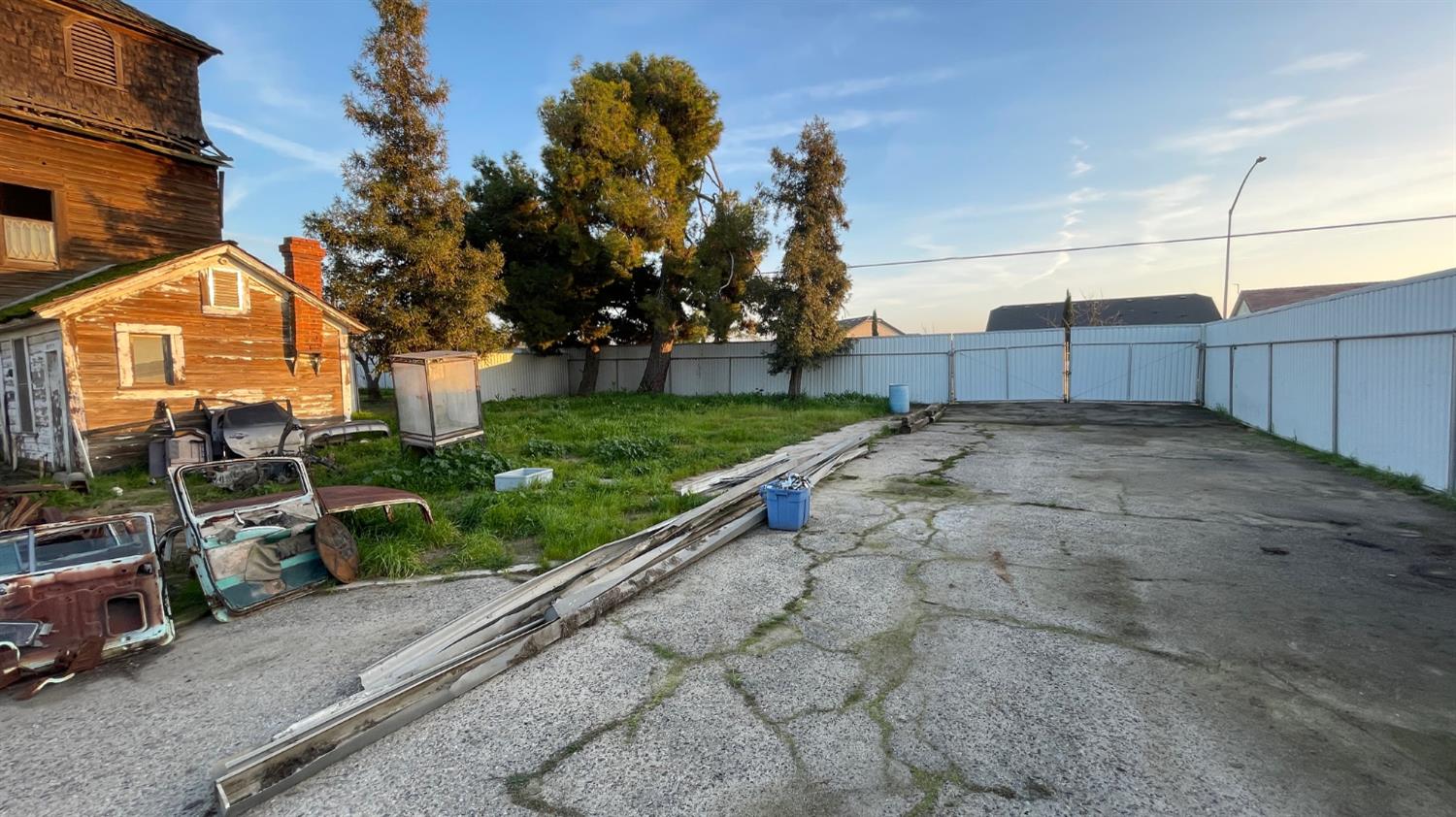 13945 S Academy Ave, Kingsburg, CA 93631