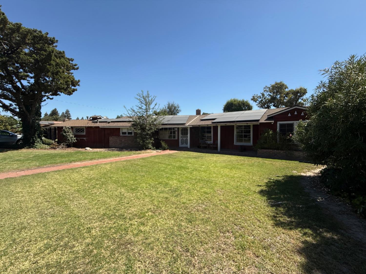 2480 18Th Ave, Kingsburg, CA 93631