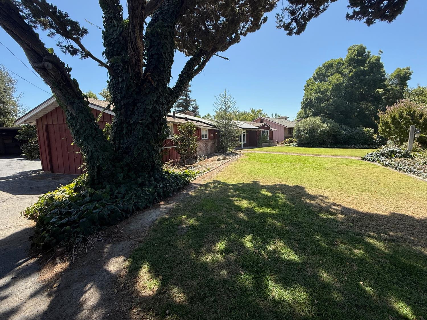 2480 18Th Ave, Kingsburg, CA 93631