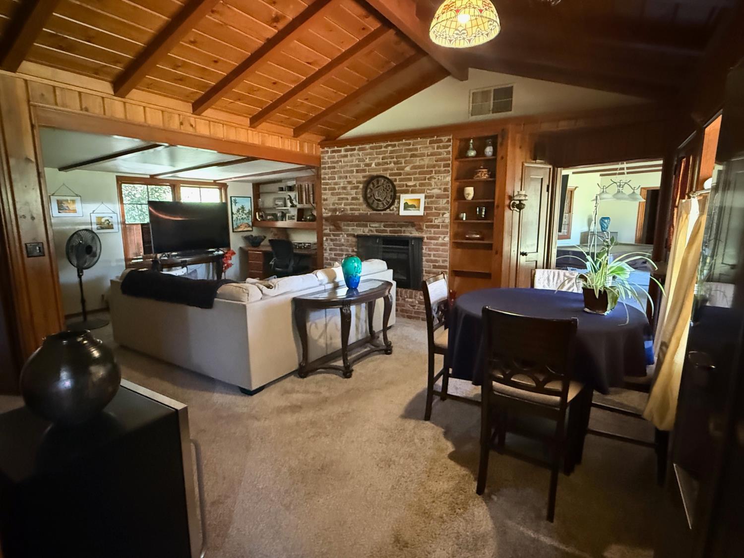 2480 18Th Ave, Kingsburg, CA 93631