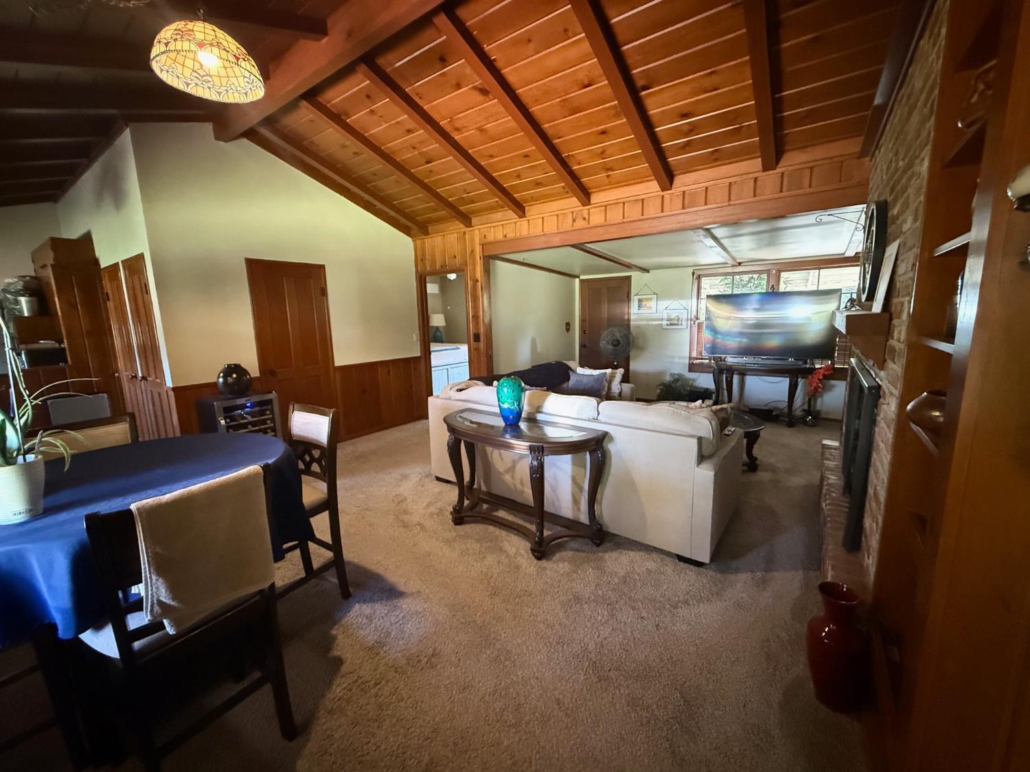 2480 18Th Ave, Kingsburg, CA 93631