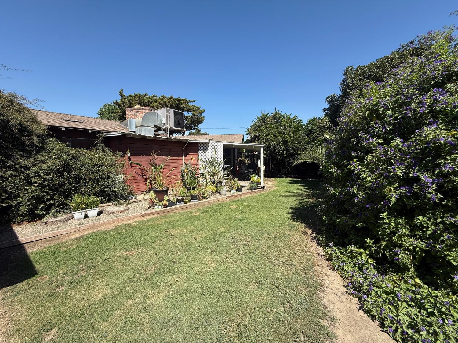 2480 18Th Ave, Kingsburg, CA 93631