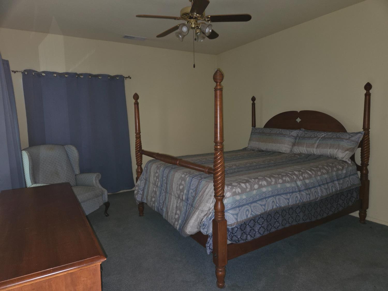 2300 Sierra St #122, Kingsburg, CA 93631