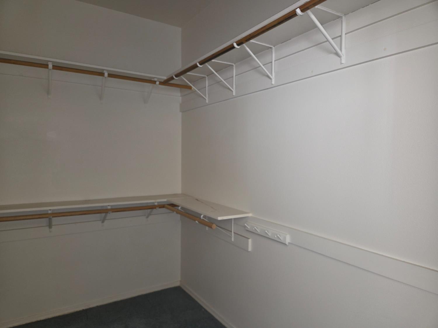 2300 Sierra St #122, Kingsburg, CA 93631