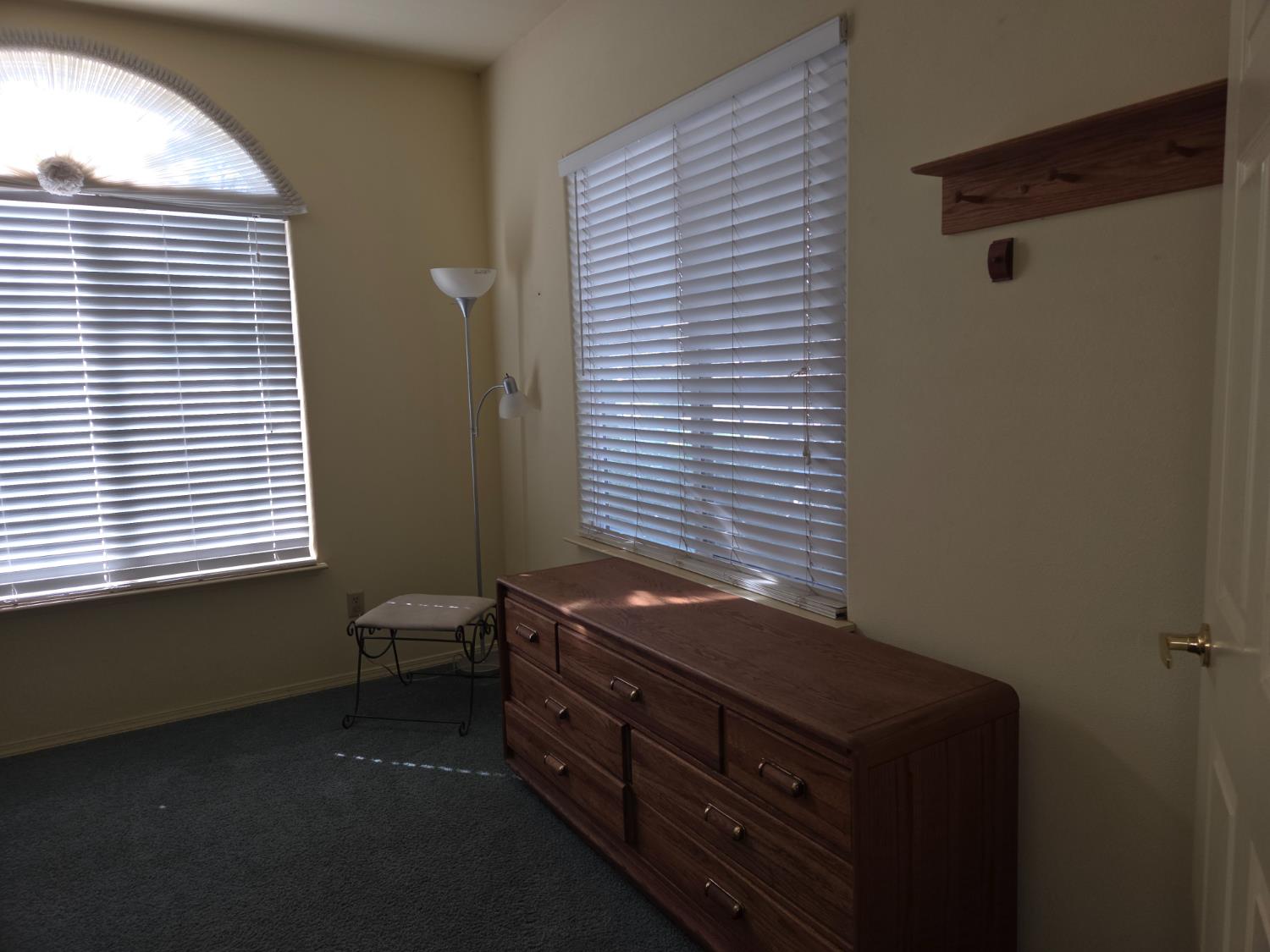 2300 Sierra St #122, Kingsburg, CA 93631