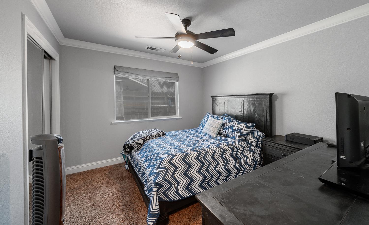 2232 Howard St, Kingsburg, CA 93631