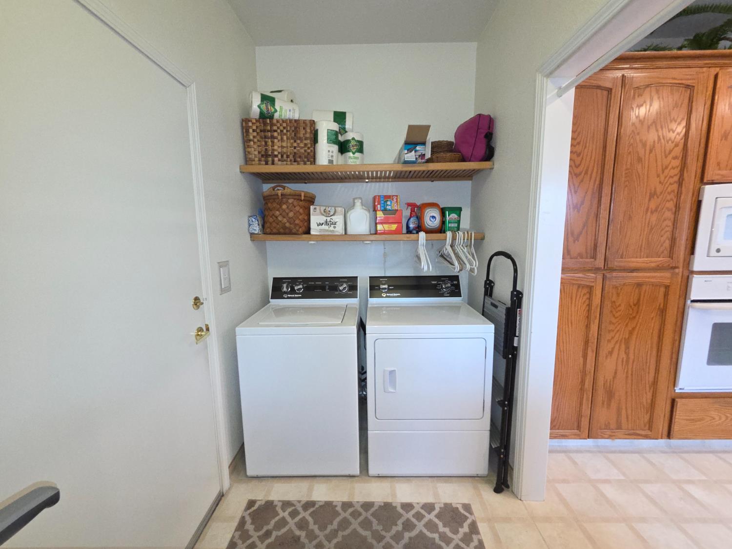 2300 Sierra St #103, Kingsburg, CA 93631