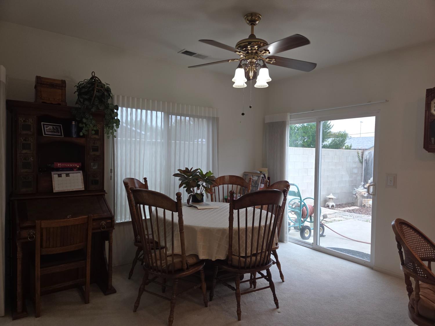 2300 Sierra St #103, Kingsburg, CA 93631