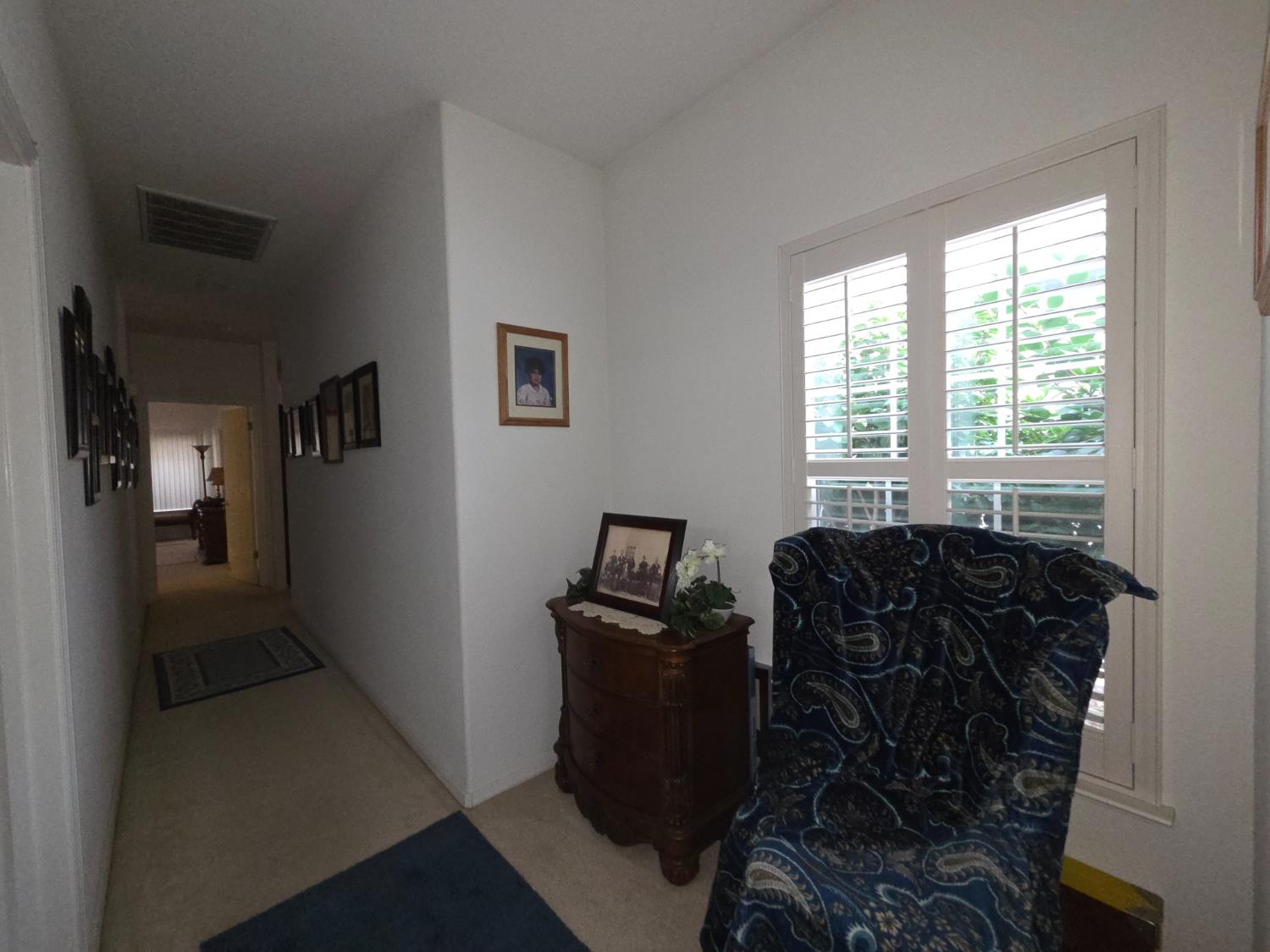 2300 Sierra St #103, Kingsburg, CA 93631