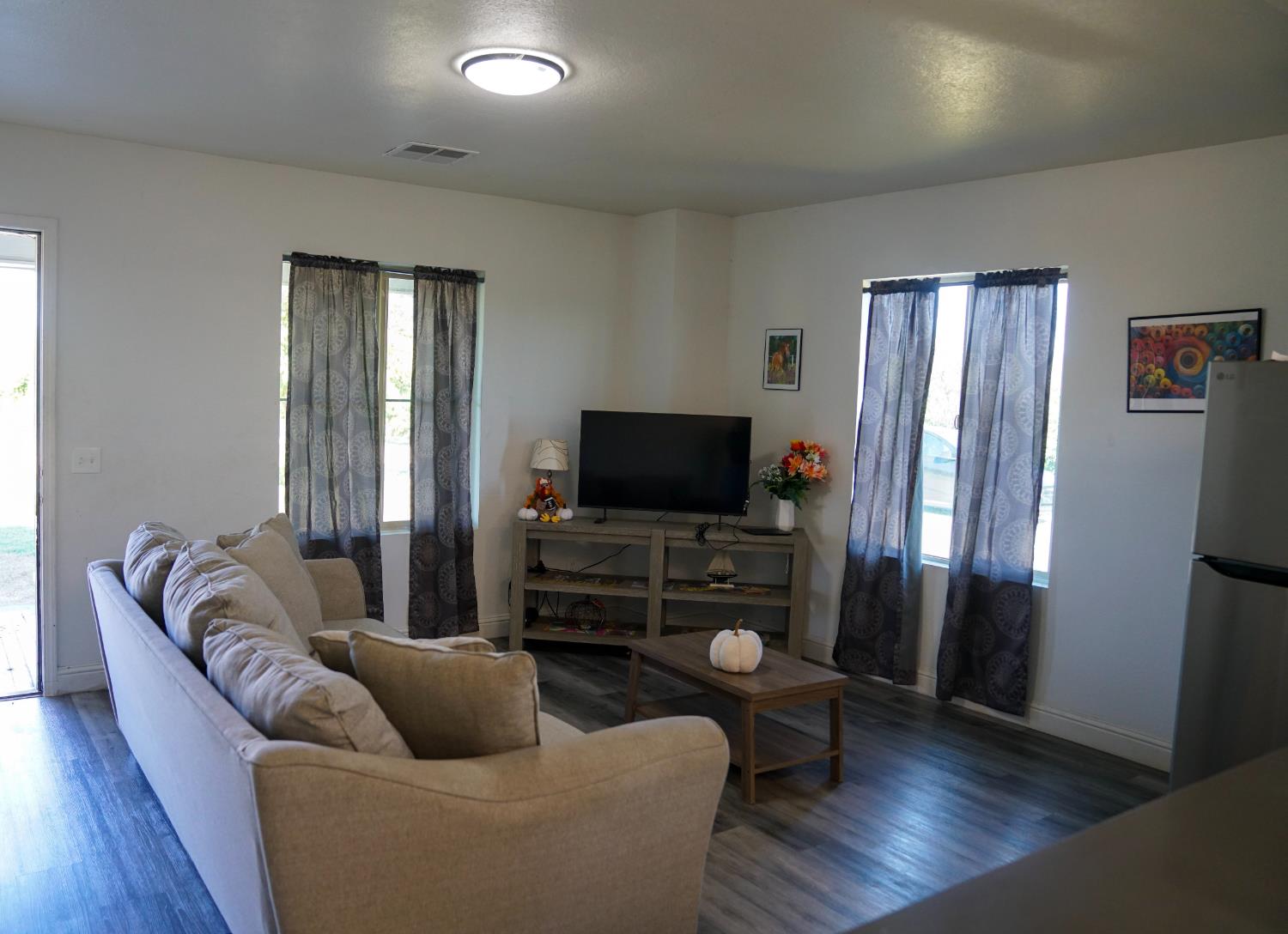 12647 E Clarkson Ave, Kingsburg, CA 93631