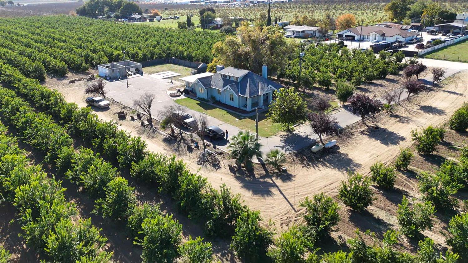 12647 E Clarkson Ave, Kingsburg, CA 93631