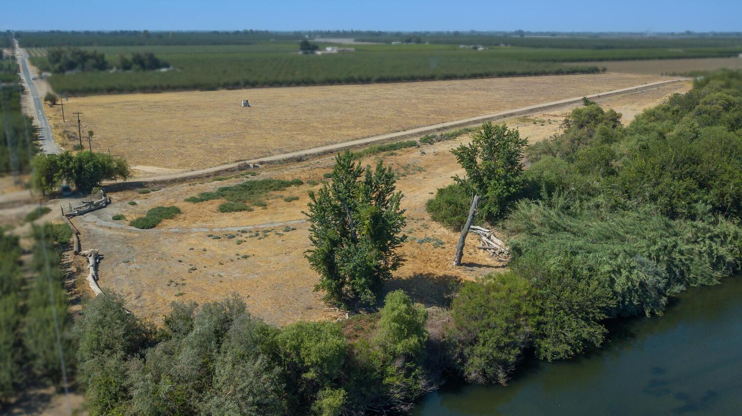 1188 7 1/2 Ave, Kingsburg, CA 93631