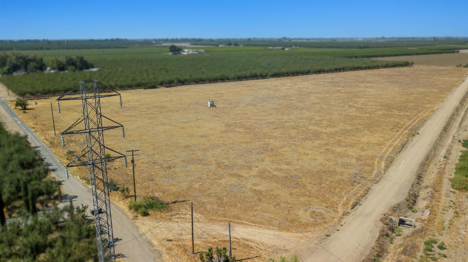 1188 7 1/2 Ave, Kingsburg, CA 93631