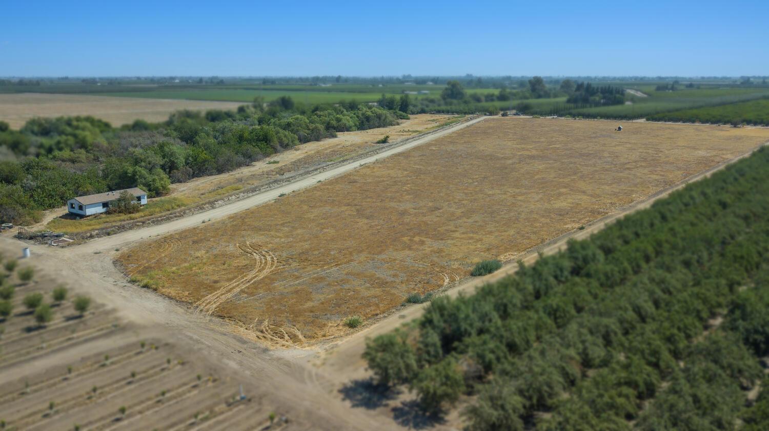 1188 7 1/2 Ave, Kingsburg, CA 93631