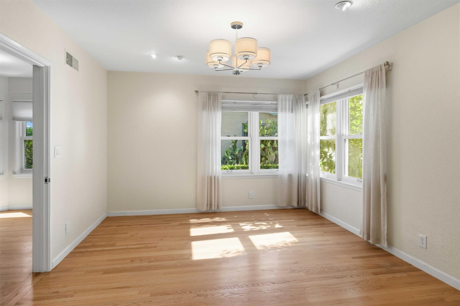 1673 Union, Kingsburg, CA 93631