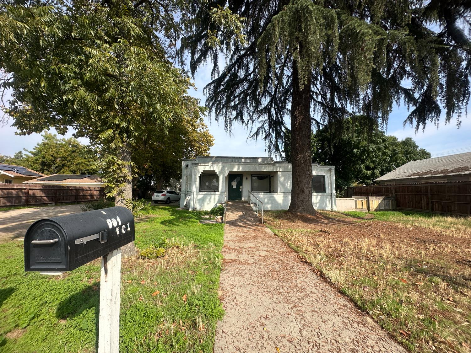 901 Mariposa, Kingsburg, CA 93631