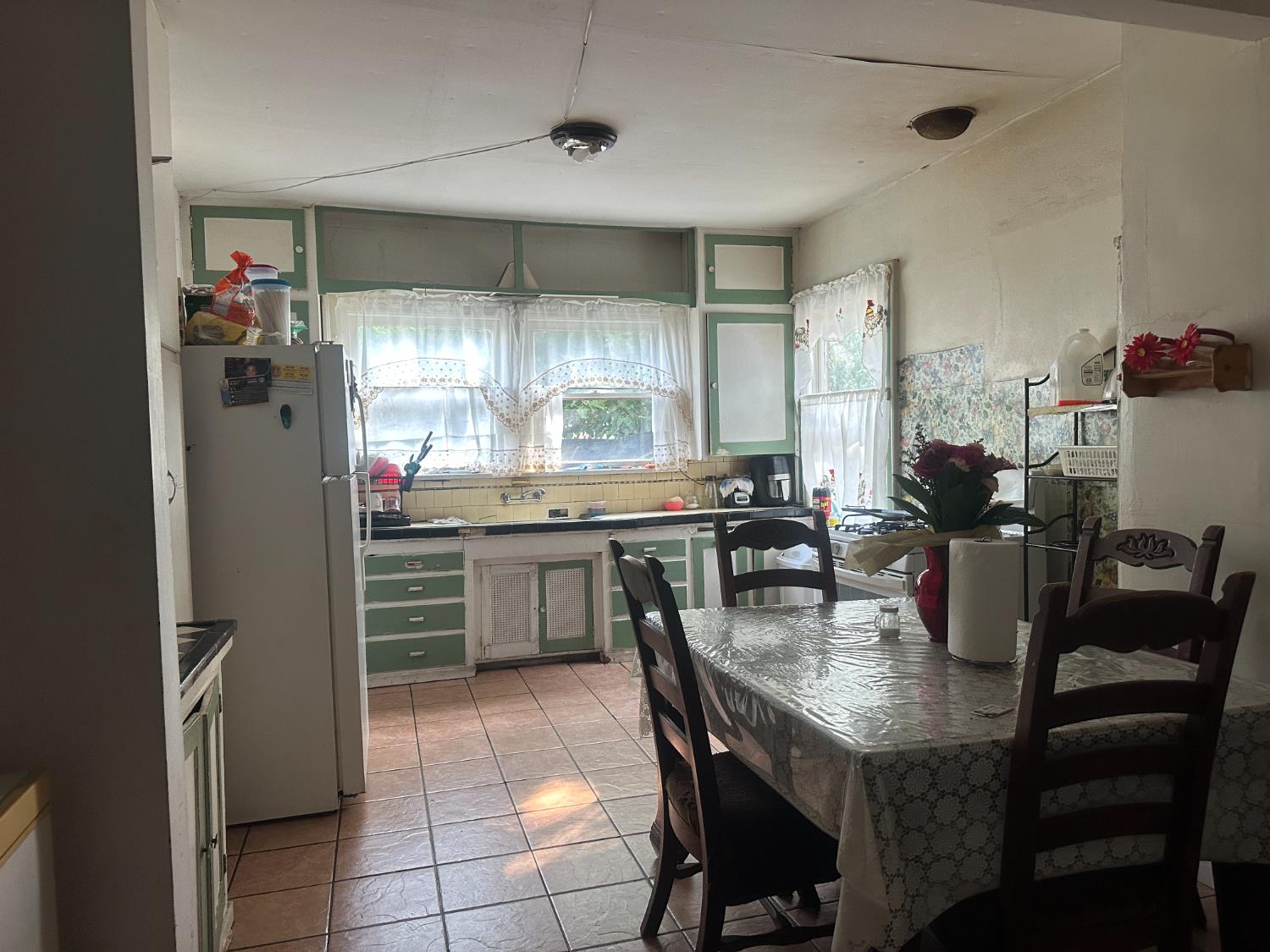 901 Mariposa, Kingsburg, CA 93631