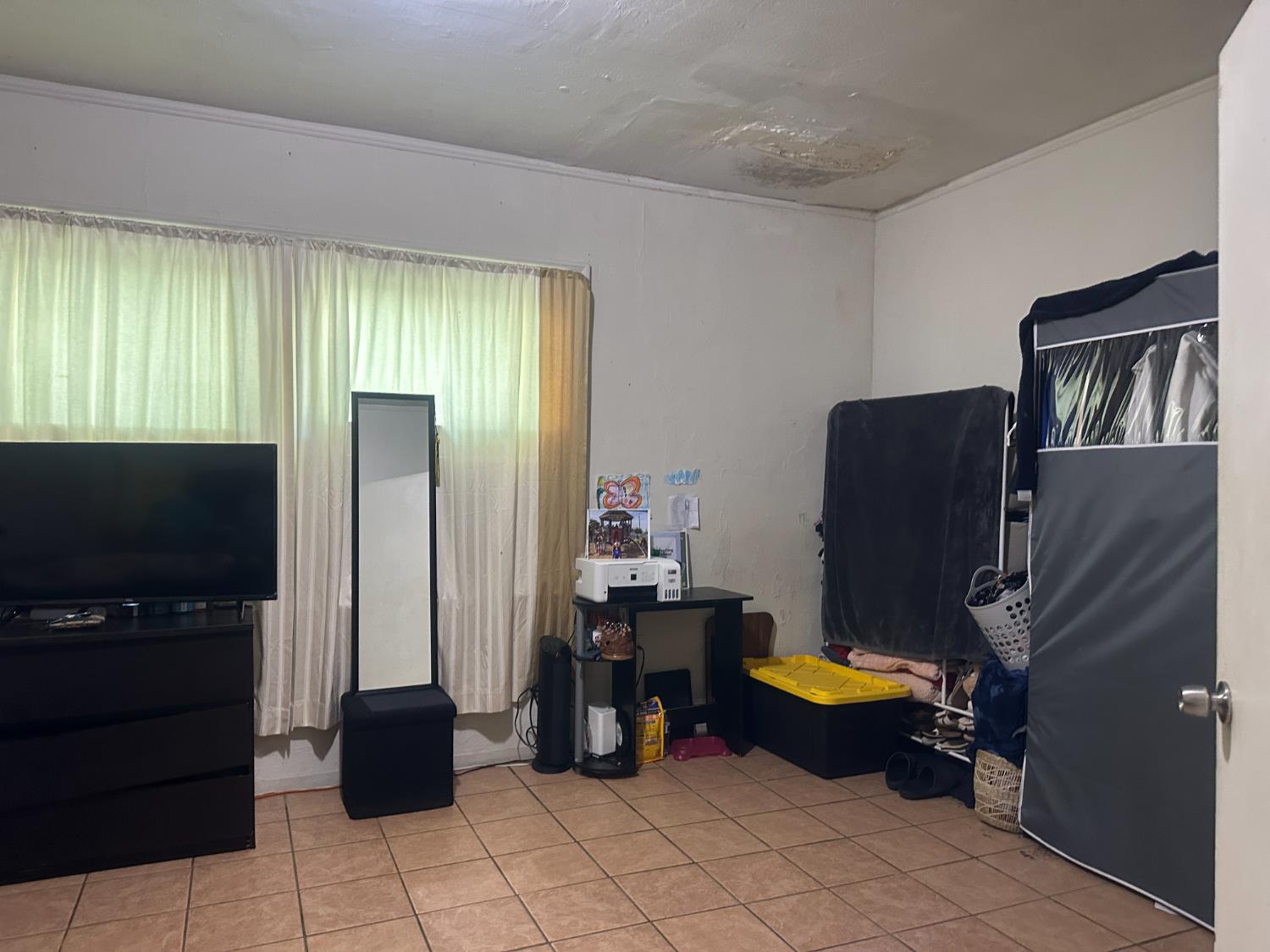 901 Mariposa, Kingsburg, CA 93631