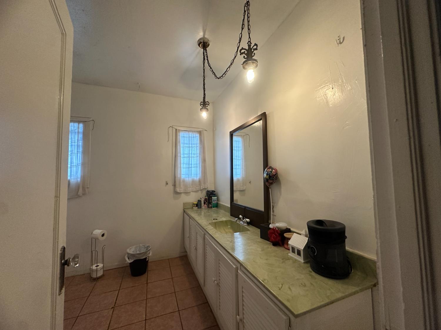 901 Mariposa, Kingsburg, CA 93631