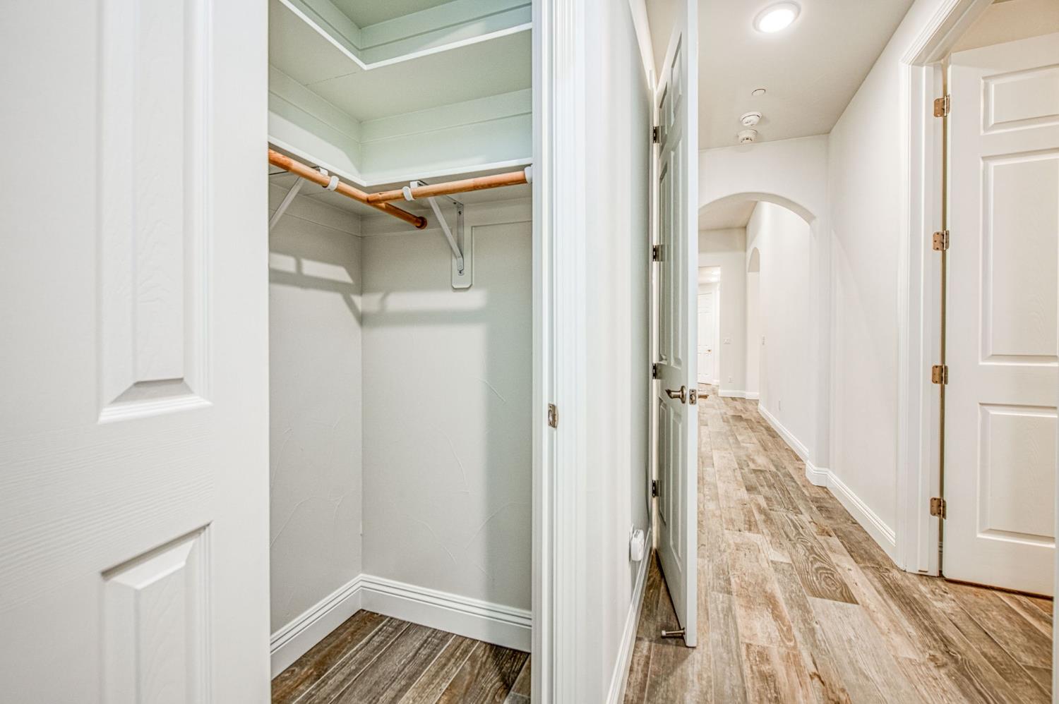 2115 Sophia Ln, Kingsburg, CA 93631