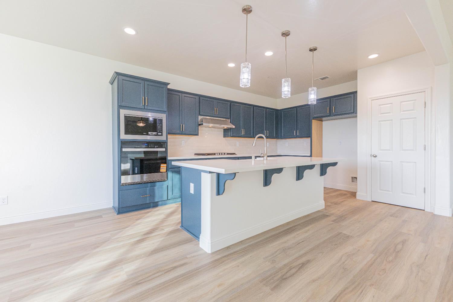 782 Skansen St, Kingsburg, CA 93631