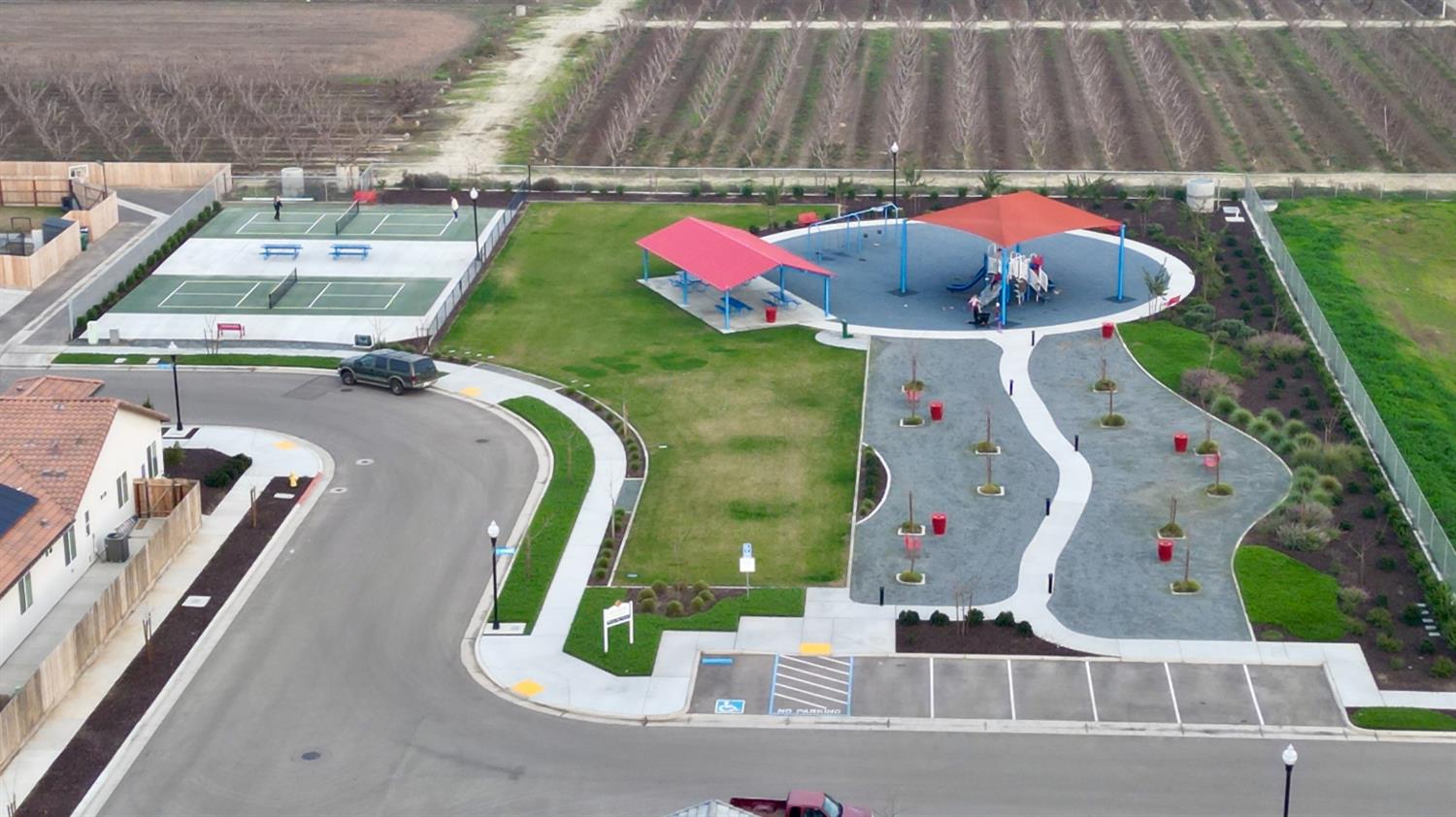 2935 21st Ave, Kingsburg, CA 93631