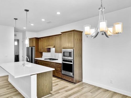 2935 21st Ave, Kingsburg, CA 93631