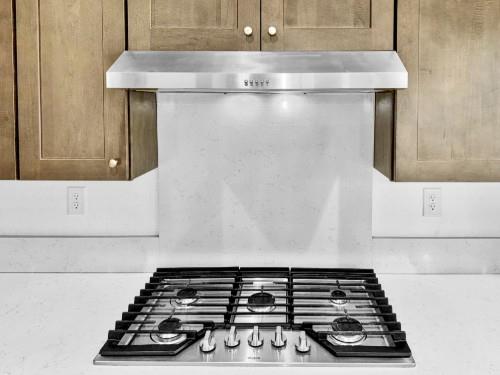 2935 21st Ave, Kingsburg, CA 93631