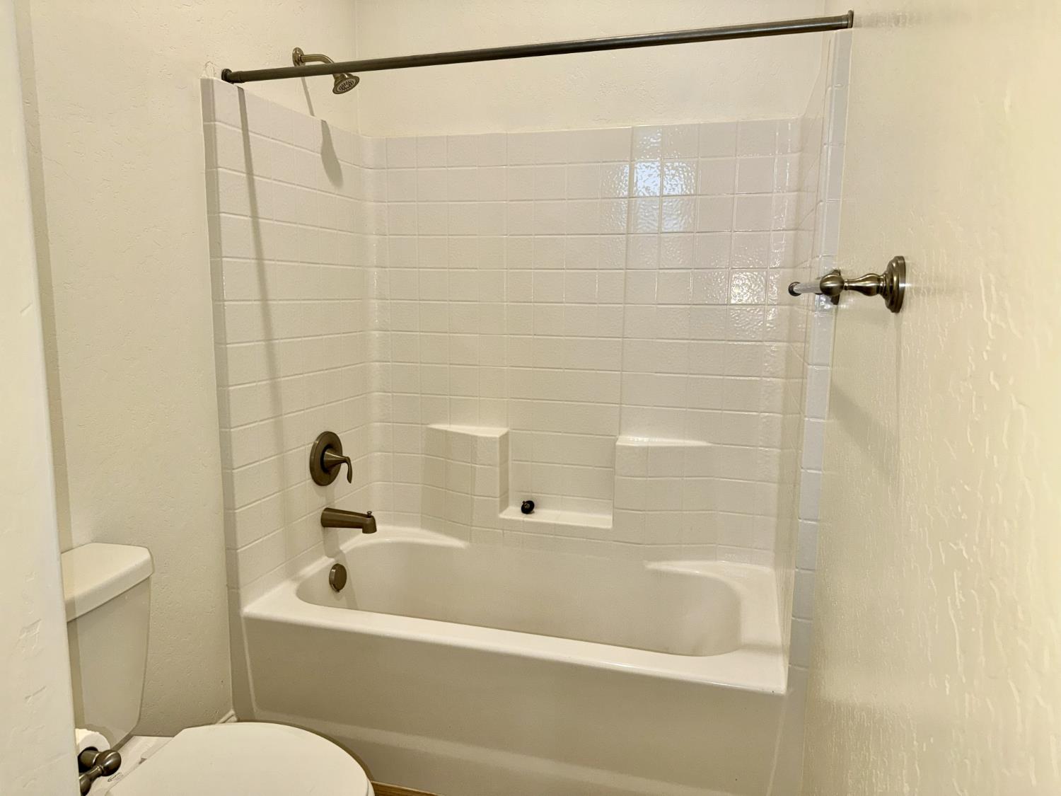 2935 21st Ave, Kingsburg, CA 93631