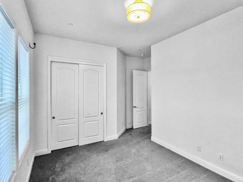 2935 21st Ave, Kingsburg, CA 93631