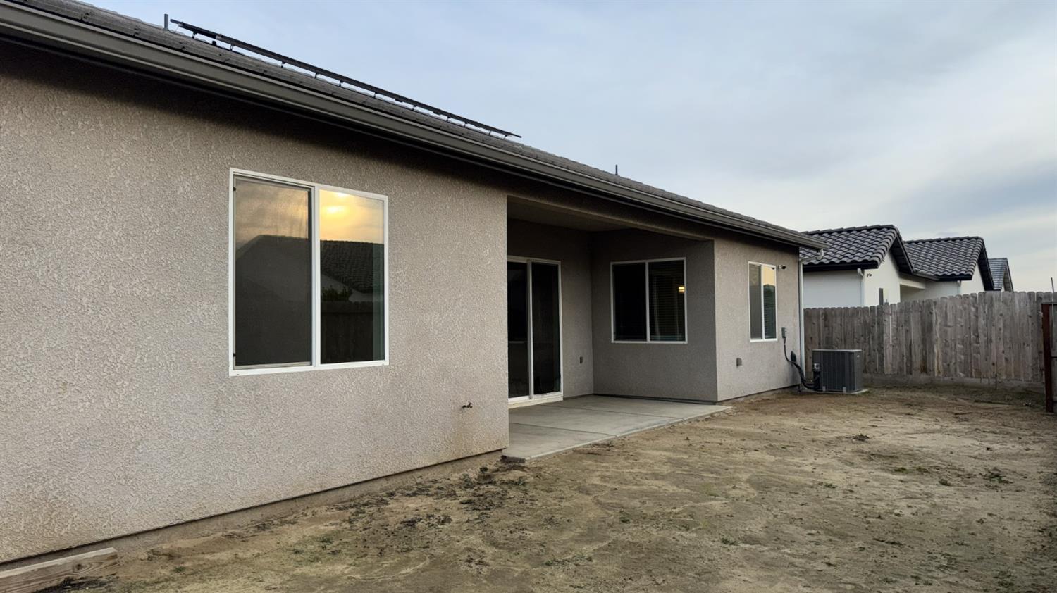 2935 21st Ave, Kingsburg, CA 93631