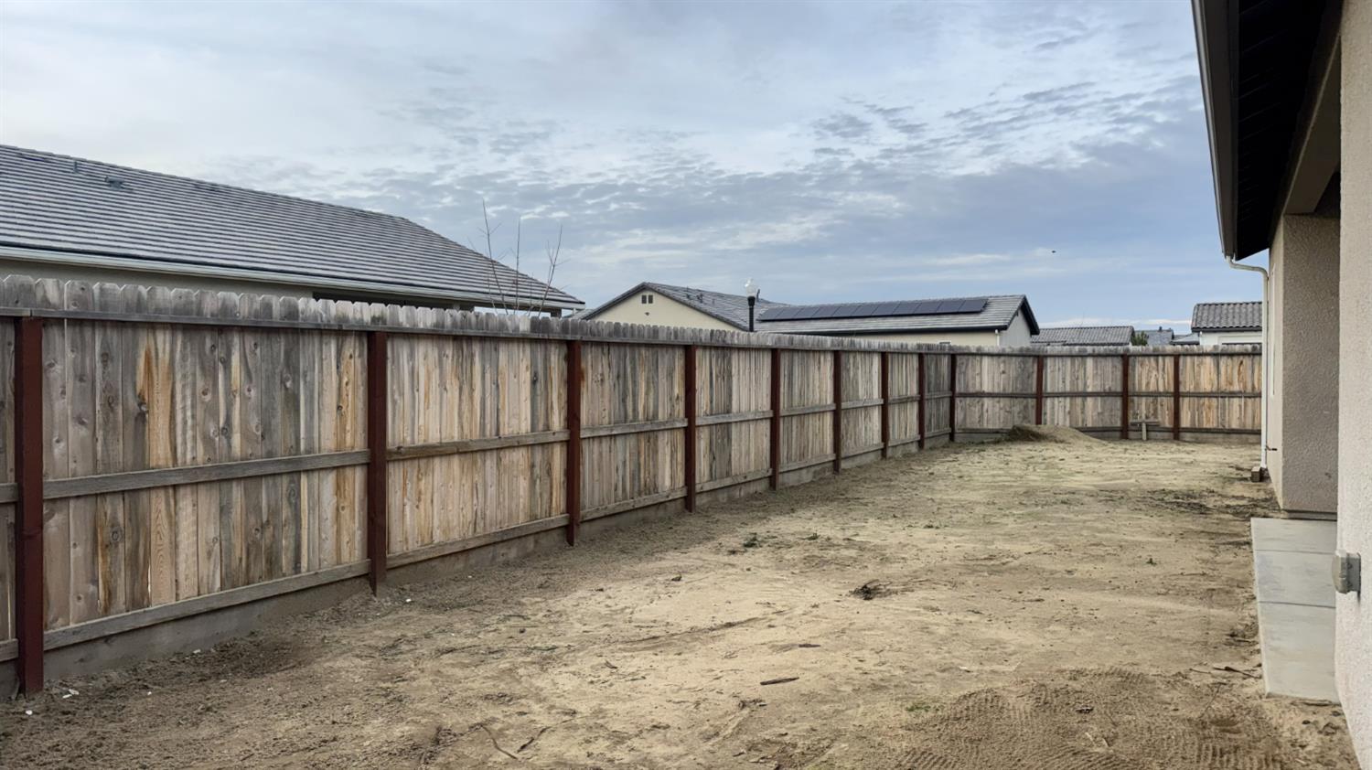 2935 21st Ave, Kingsburg, CA 93631