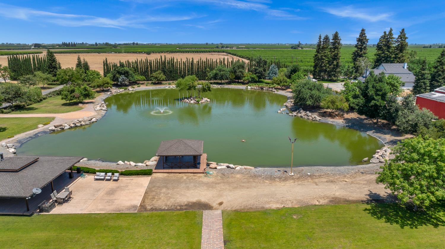 13715 E Nebraska, Kingsburg, CA 93631