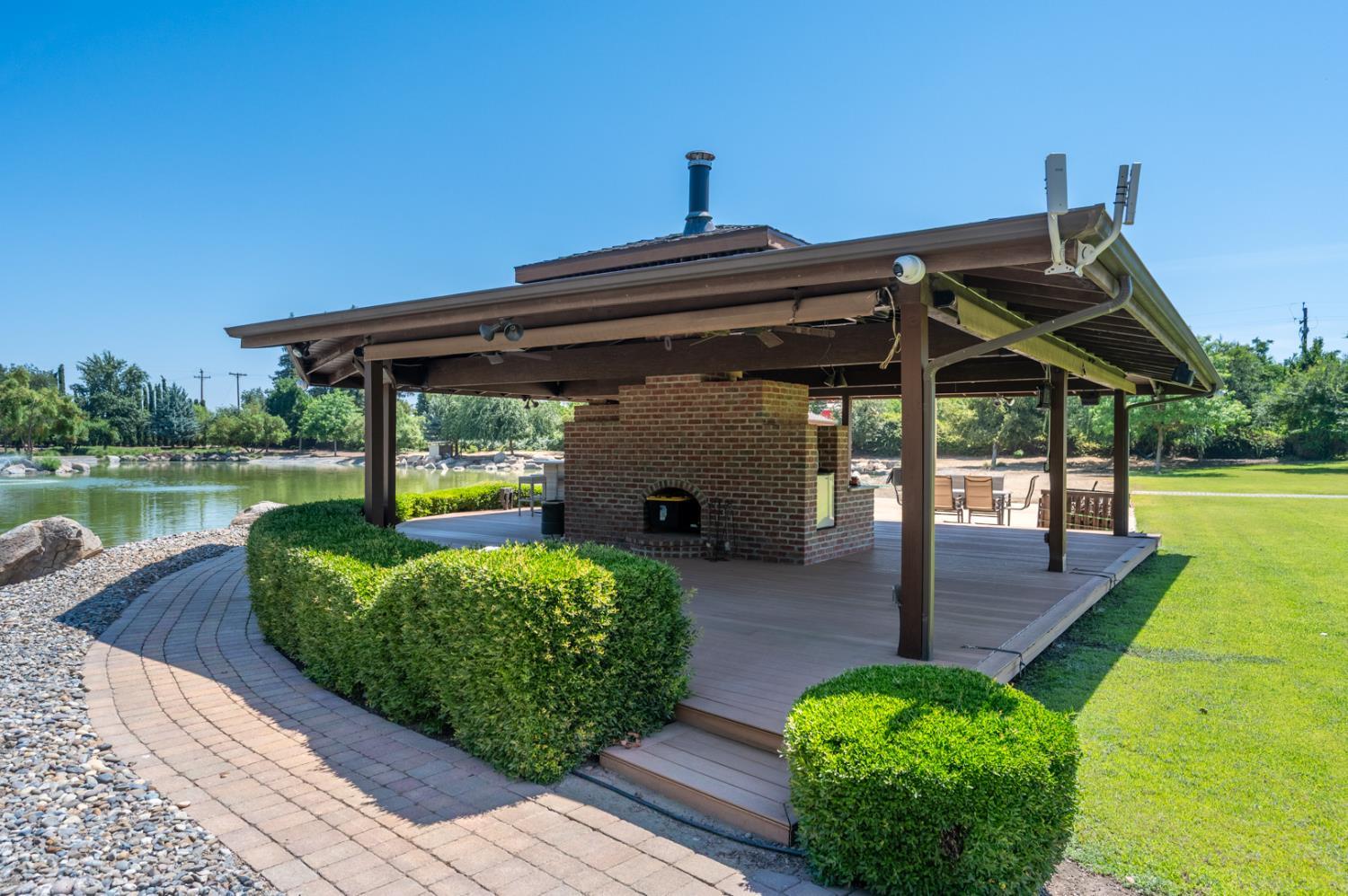 13715 E Nebraska, Kingsburg, CA 93631