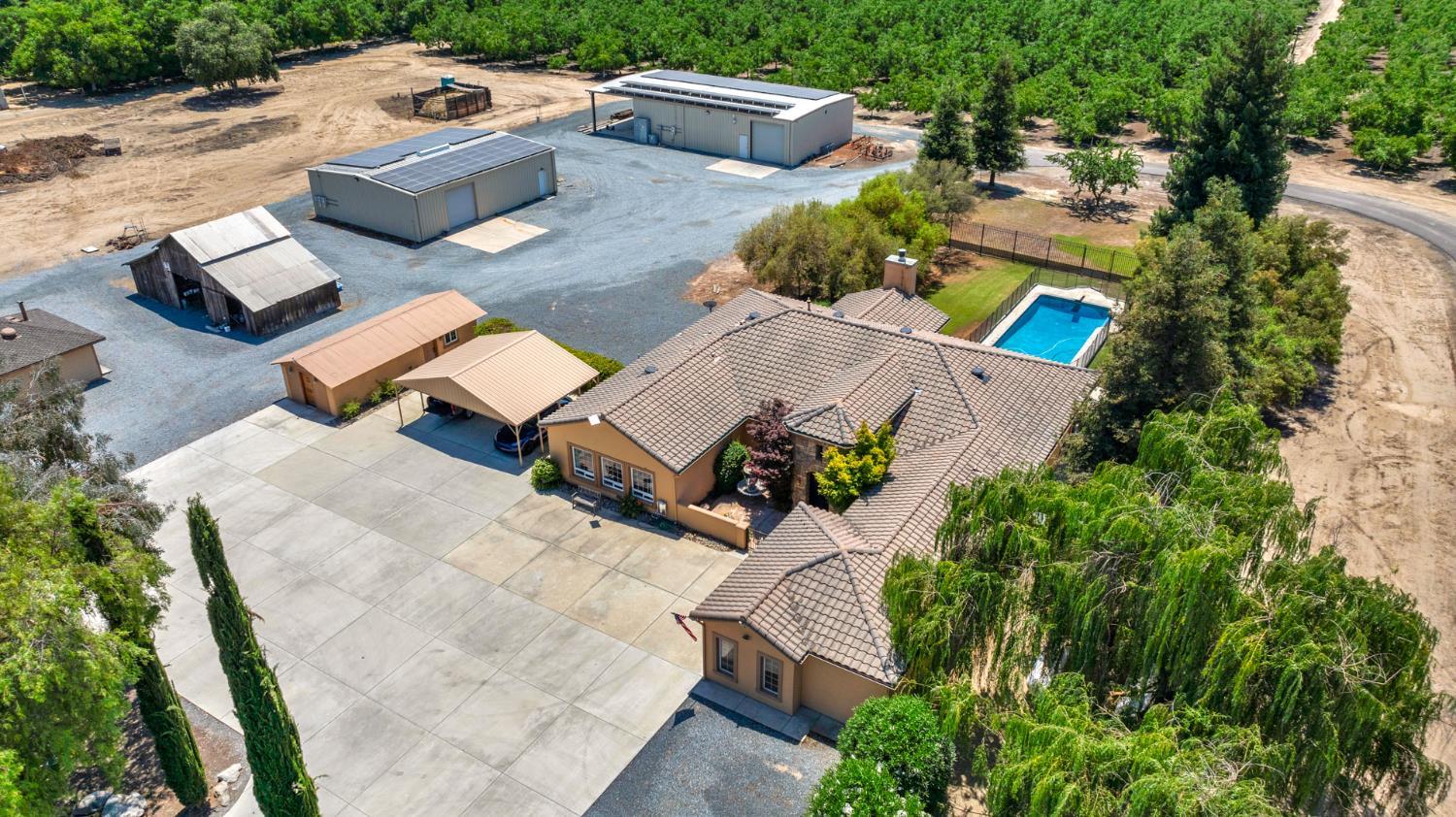13715 E Nebraska, Kingsburg, CA 93631