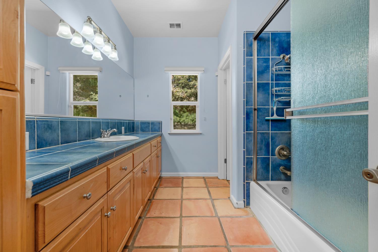 13715 E Nebraska, Kingsburg, CA 93631