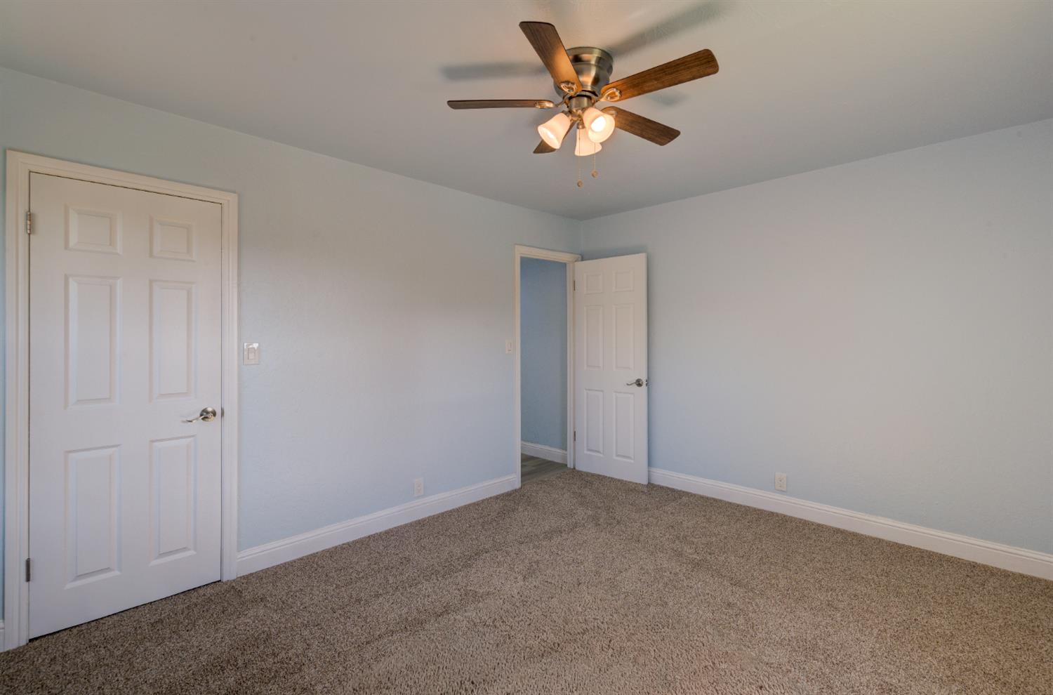 1217 Mehlert St, Kingsburg, CA 93631