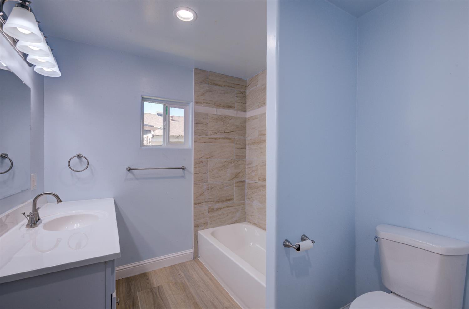 1217 Mehlert St, Kingsburg, CA 93631