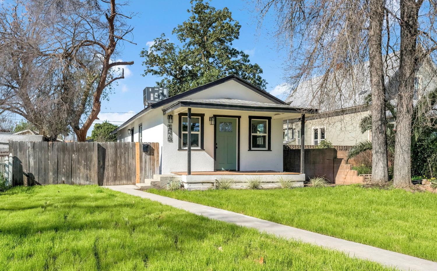 1575 19Th Ave, Kingsburg, CA 93631