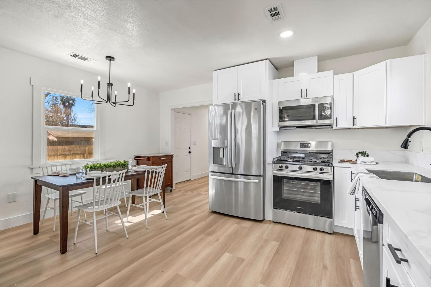 1575 19Th Ave, Kingsburg, CA 93631