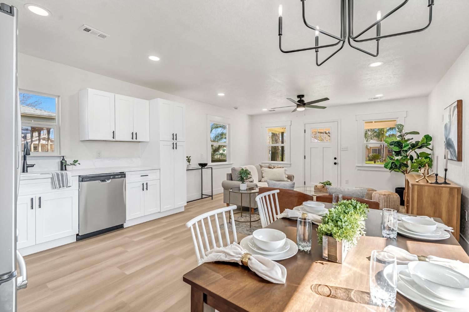 1575 19Th Ave, Kingsburg, CA 93631