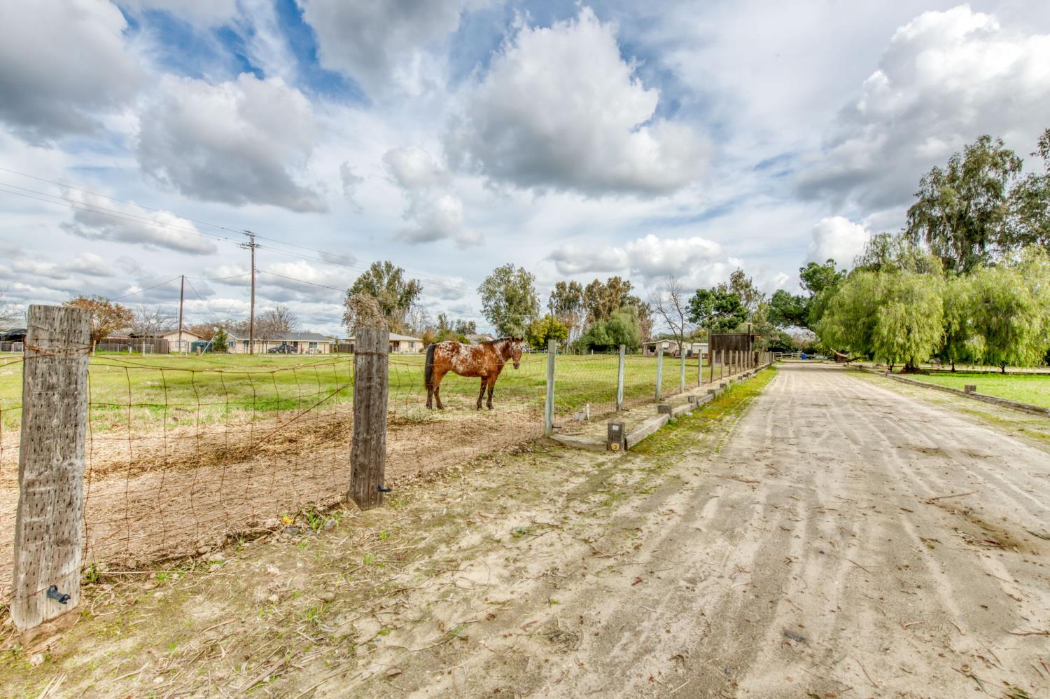 16036 S Del Rey Ave, Kingsburg, CA 93631