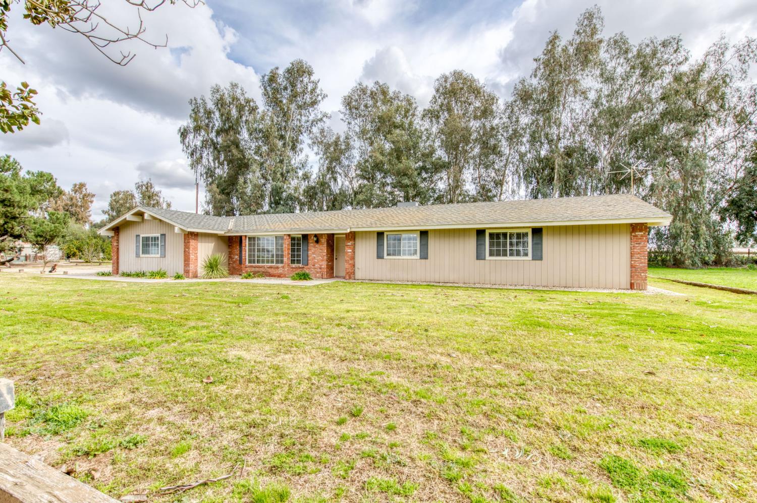 16036 S Del Rey Ave, Kingsburg, CA 93631