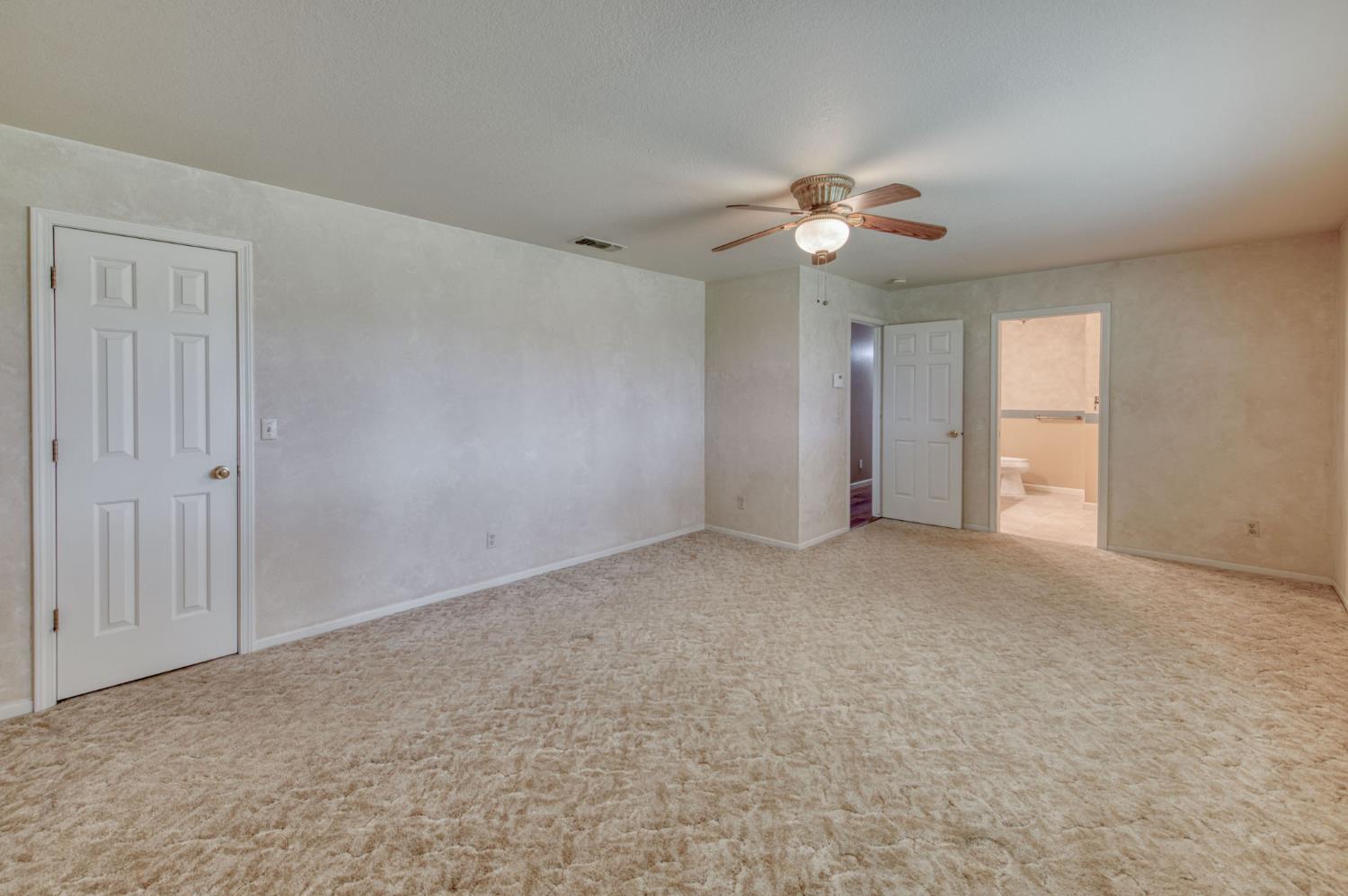 16036 S Del Rey Ave, Kingsburg, CA 93631