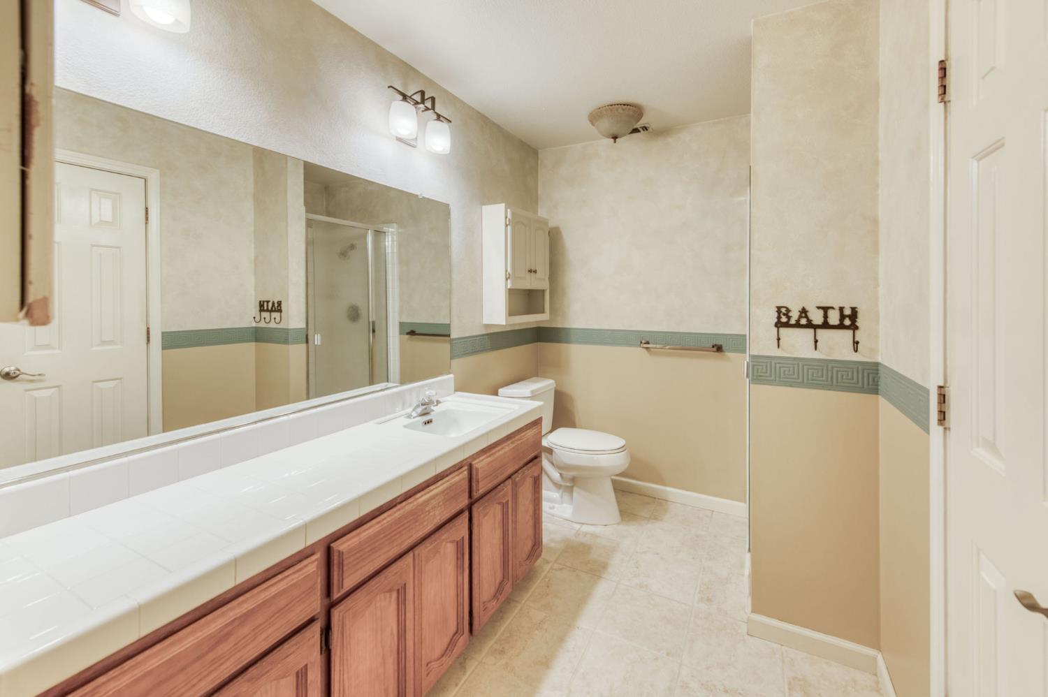 16036 S Del Rey Ave, Kingsburg, CA 93631