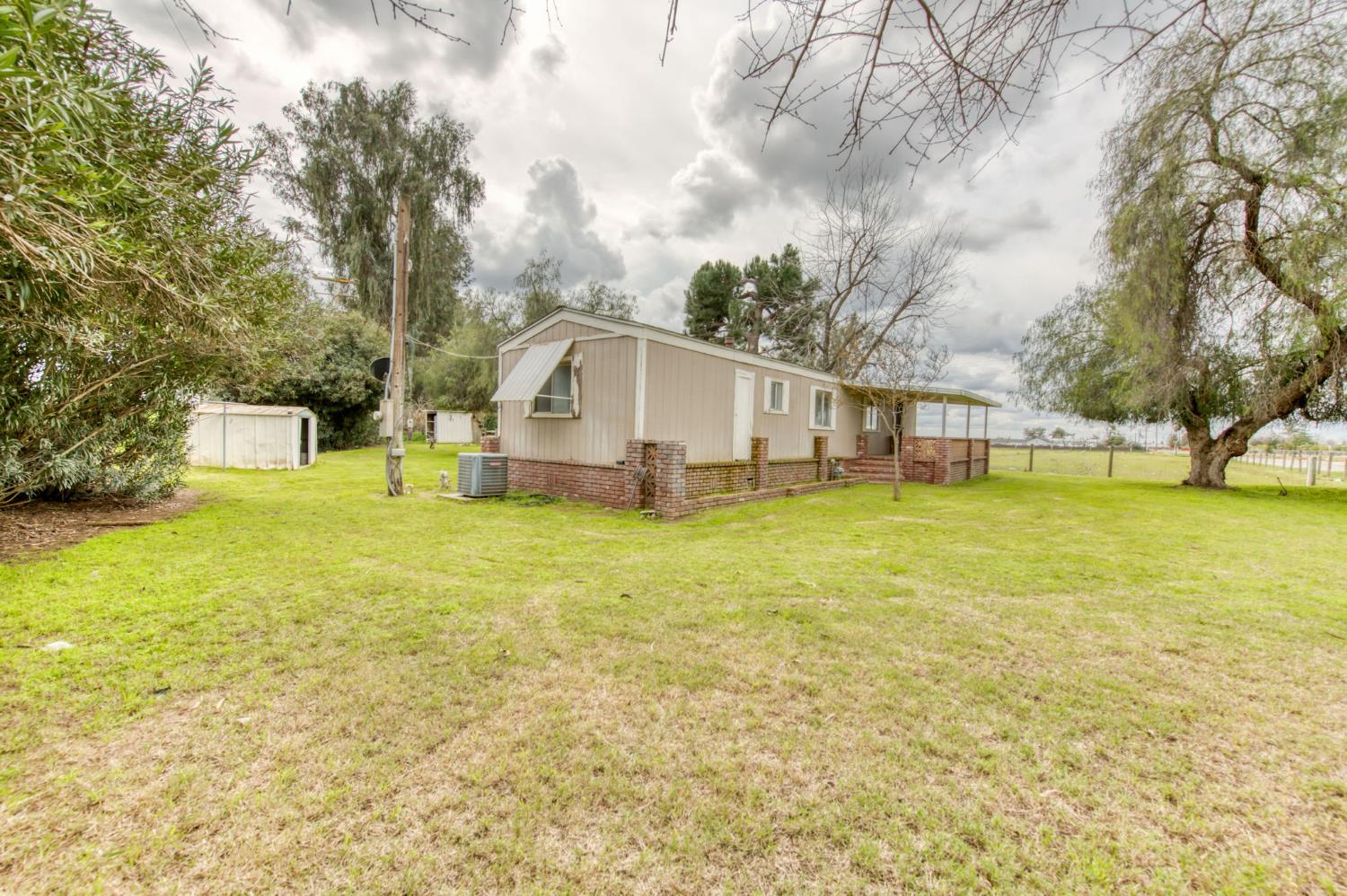 16036 S Del Rey Ave, Kingsburg, CA 93631