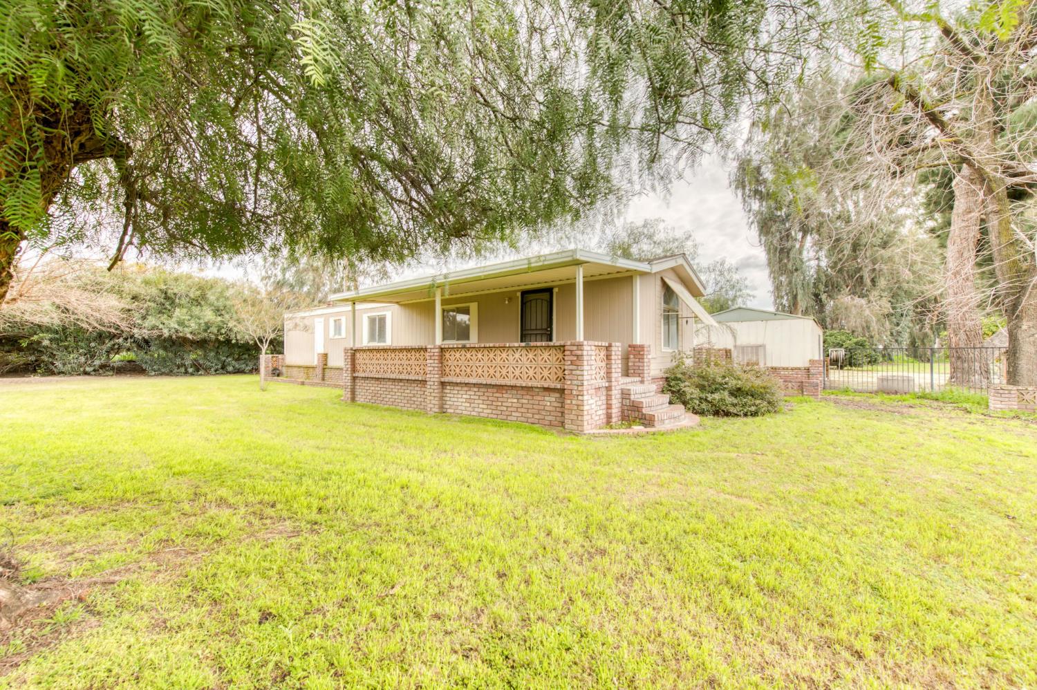 16036 S Del Rey Ave, Kingsburg, CA 93631