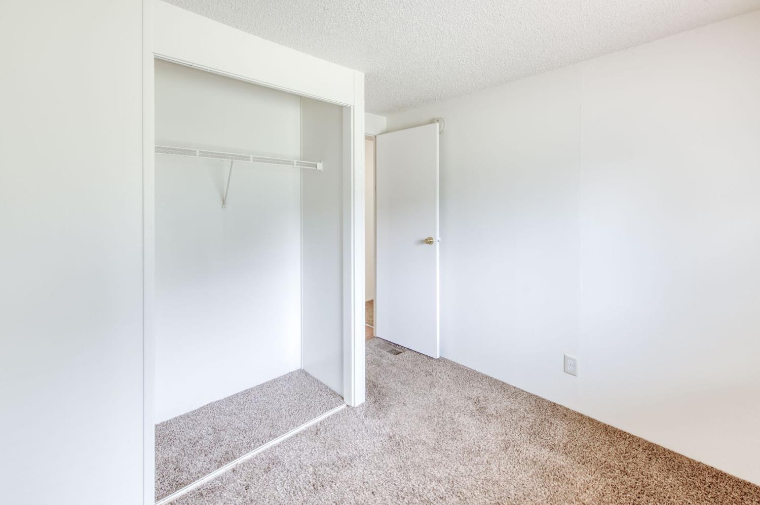 16036 S Del Rey Ave, Kingsburg, CA 93631